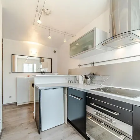 34 M Near La Confluence Apartamento *